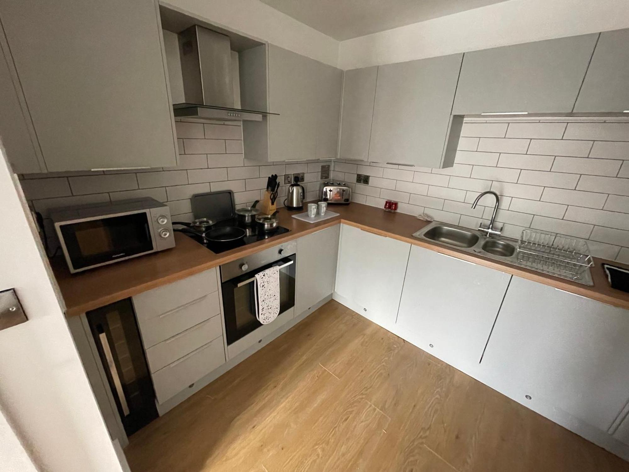 Stylish And Modern 2Br Apartment With Parking Sheffield Eksteriør billede